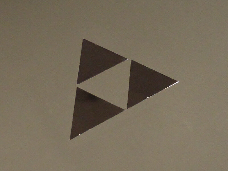 Zelda Triforce Label / Aufkleber / Sticker / Badge / Logo 26 x 35mm[259]