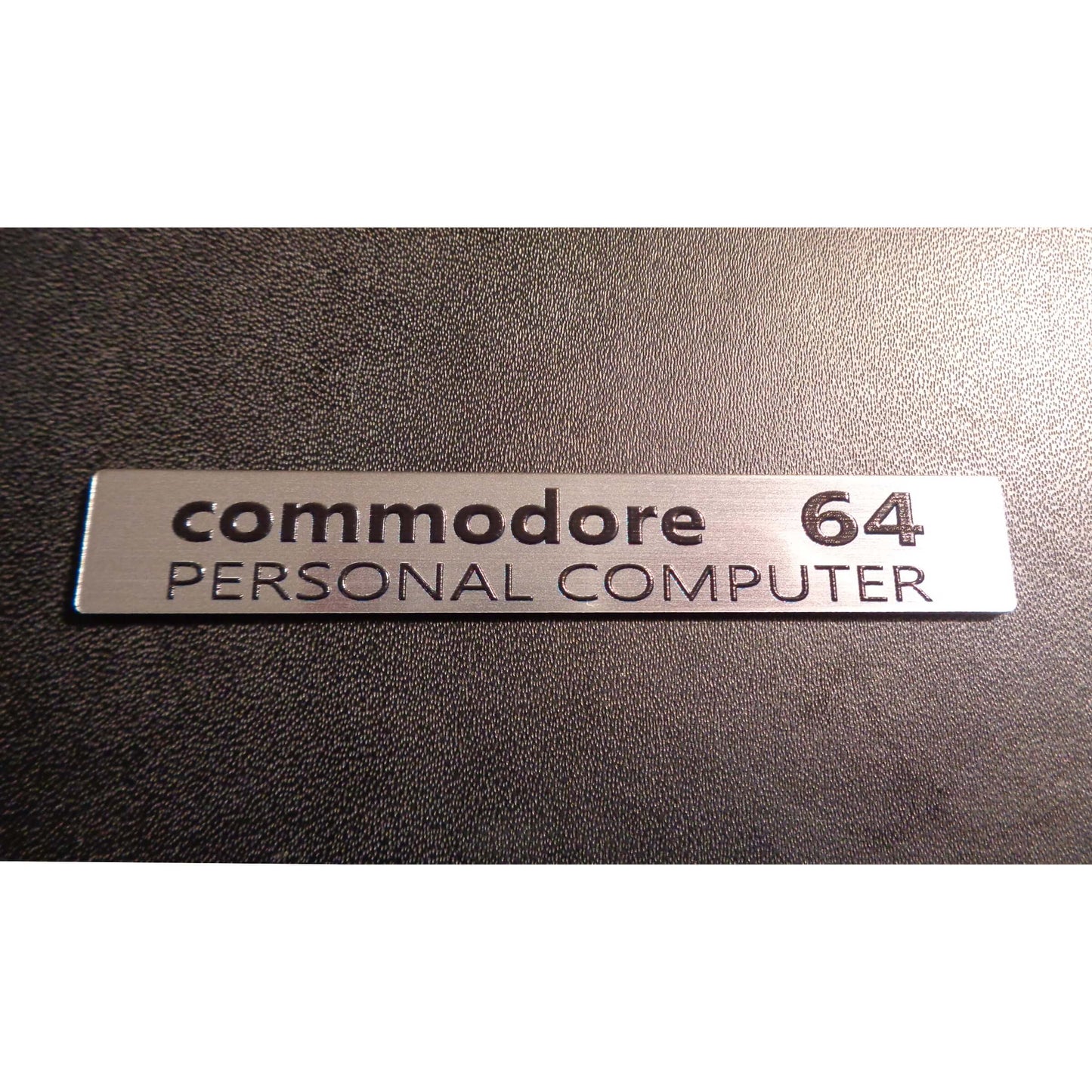 Commodore C64 Silver Label / Aufkleber / Sticker / Badge / Logo 7,7cm x 1,2cm [242f]