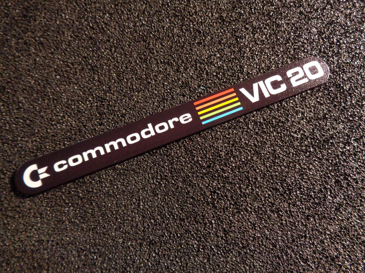 Commodore VIC 20 Label / Aufkleber / Sticker / Badge / Logo 11cm x 1,1cm [460]