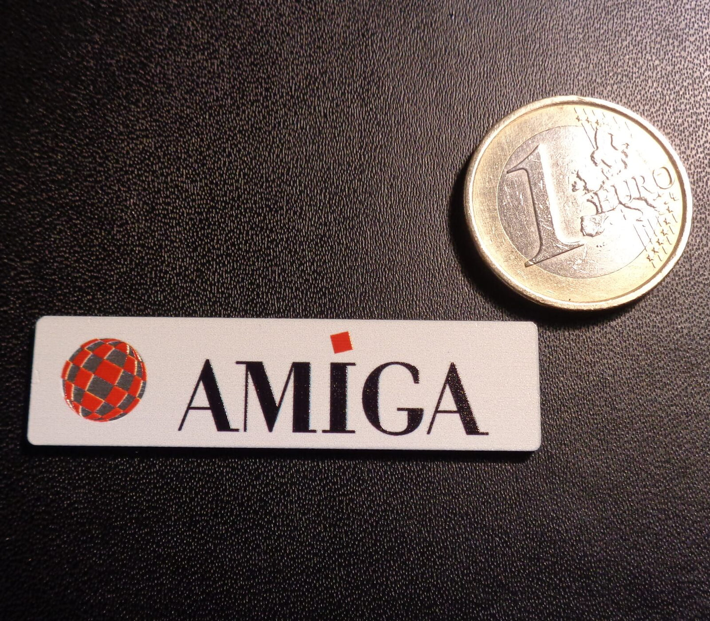 Commodore Amiga 600 1200 Bouncing Ball Color Logo / Sticker / Badge 49 x 13 mm [459]