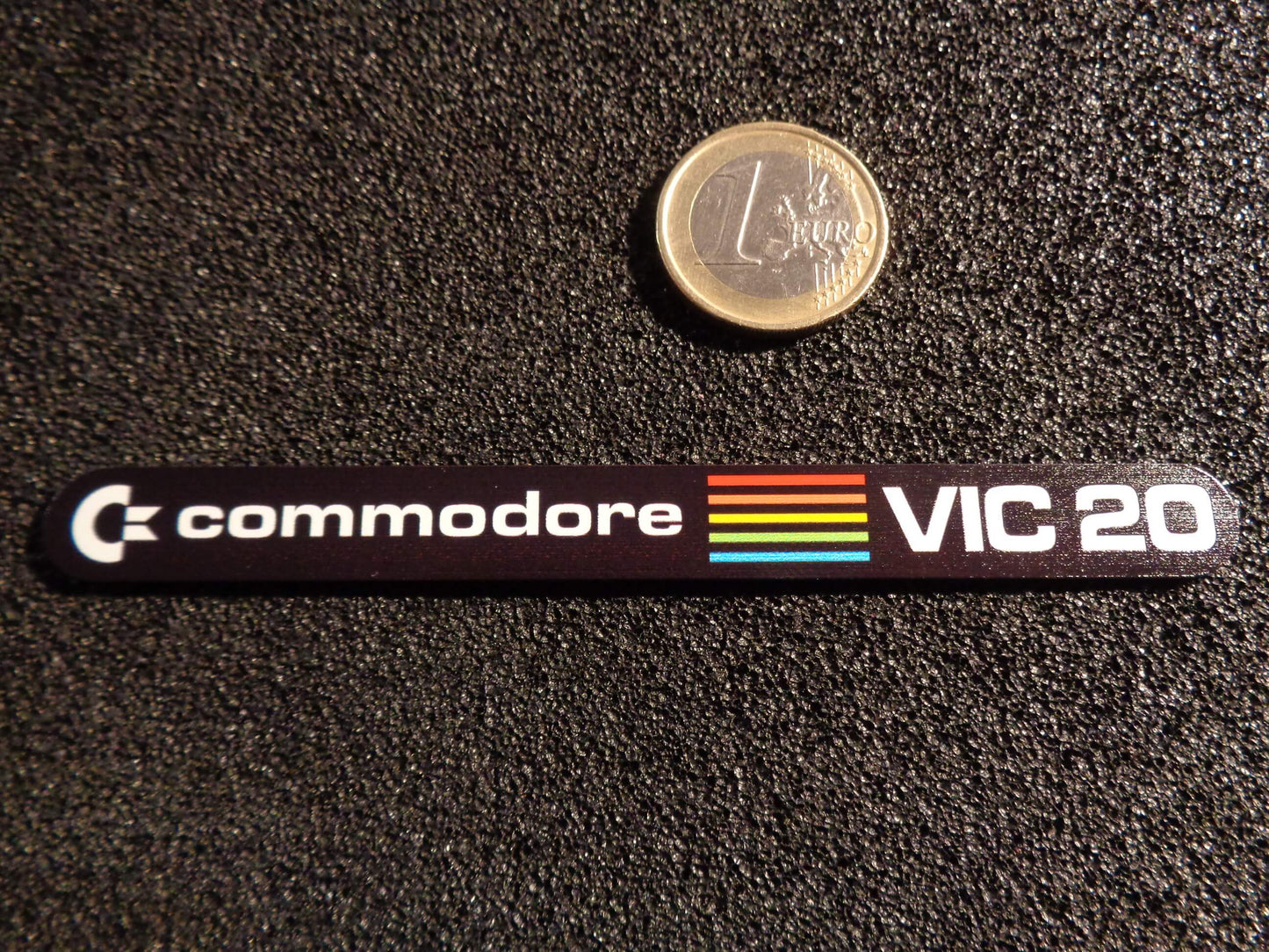 Commodore VIC 20 Label / Aufkleber / Sticker / Badge / Logo 11cm x 1,1cm [460]