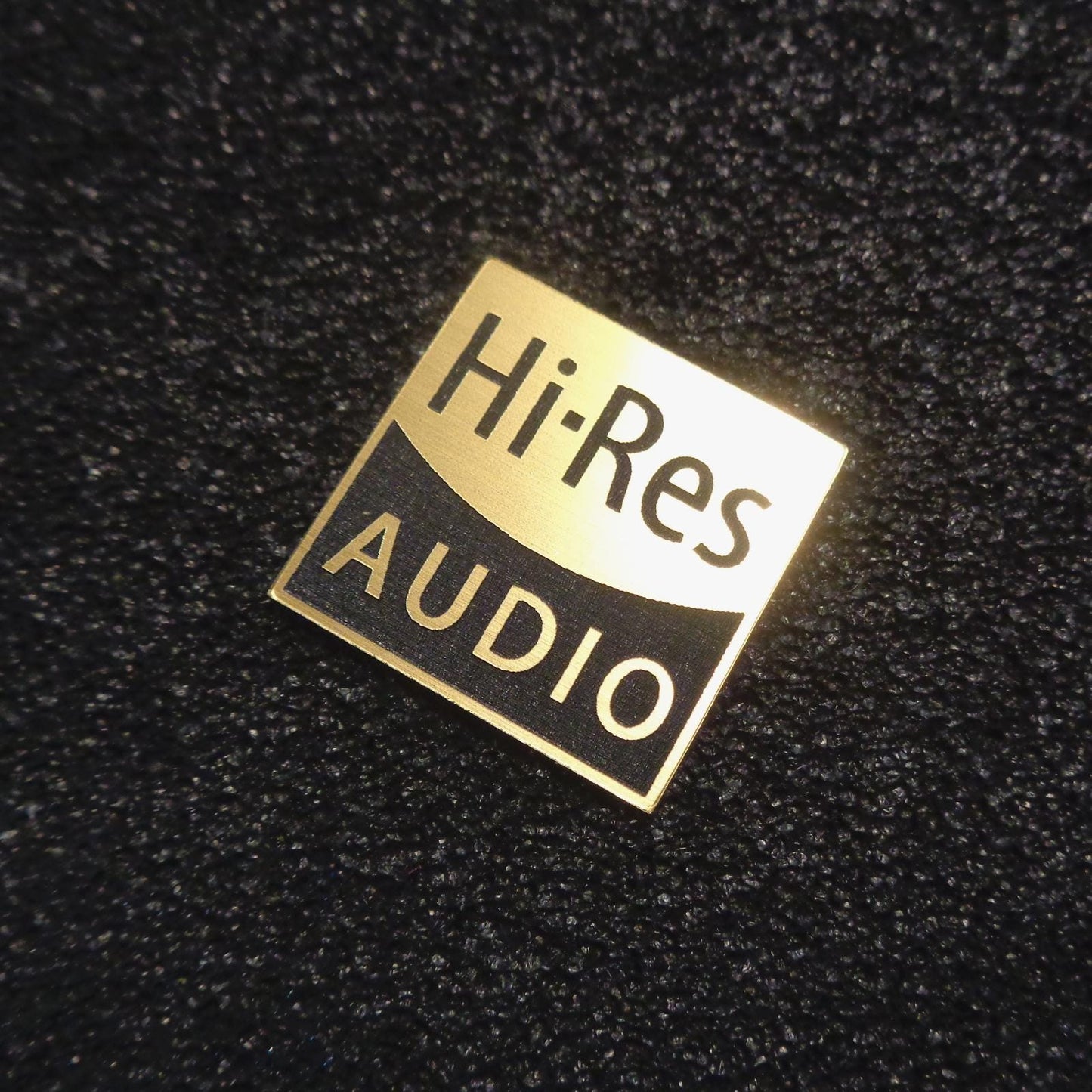Sticker Hi-Res Audio Logo Emblem Badge Gold color brushed 3M adhesive 20 x 20 mm [520]