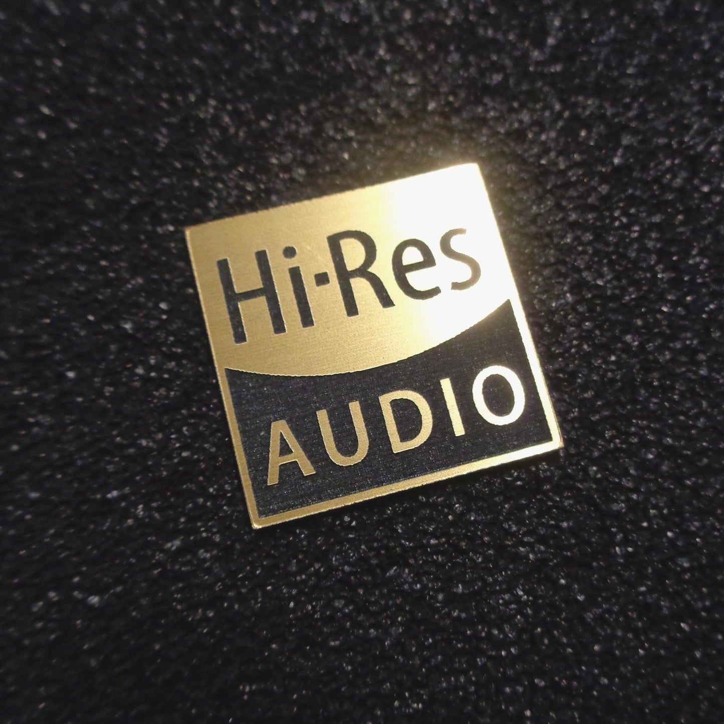 Sticker Hi-Res Audio Logo Emblem Badge Gold color brushed 3M adhesive 20 x 20 mm [520]
