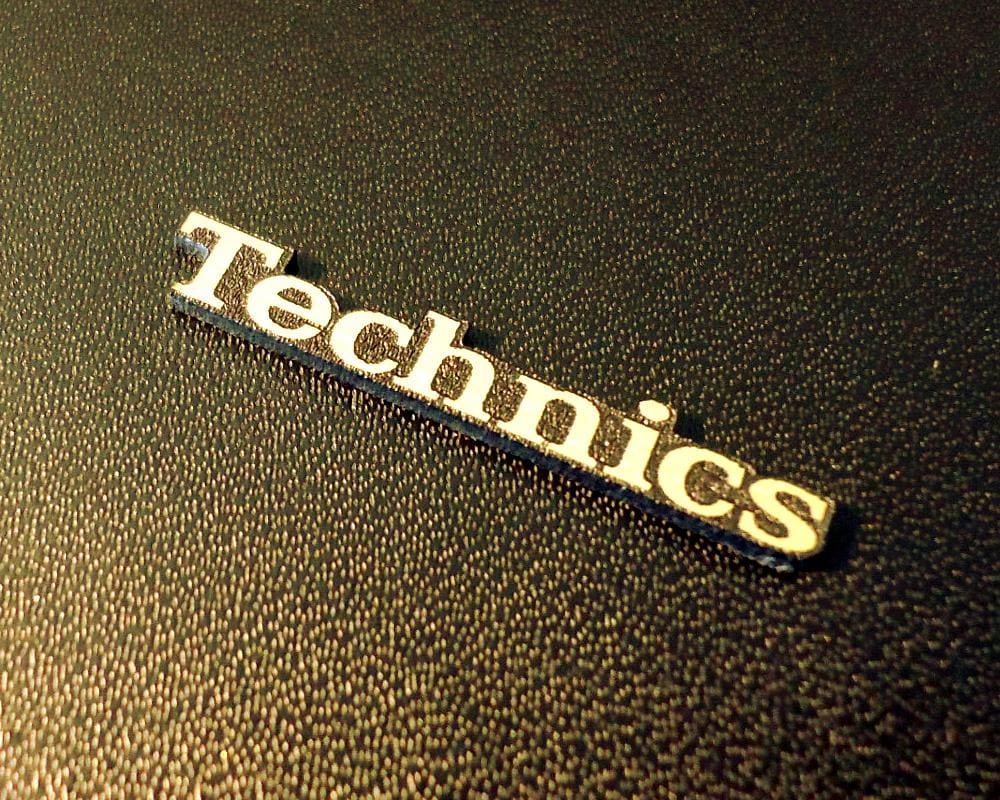 Sticker Technics Logo Emblem Badge GOLD color brushed 3M adhesive 30 x 5 mm [402j]