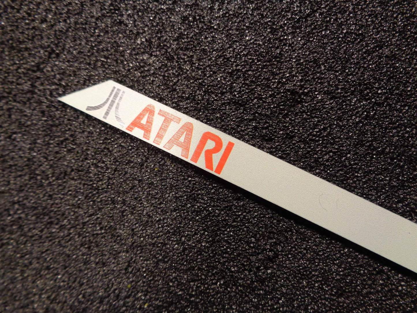 Sticker Atari 130XE Label / Logo / Sticker / Badge brushed aluminum 162 x 10 mm [293e]