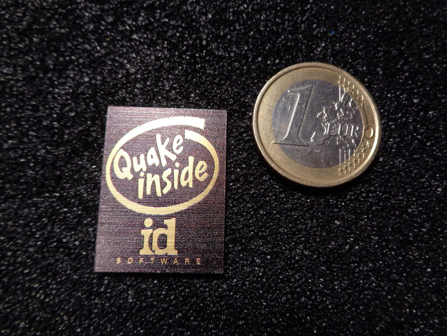 Sticker Quake Retro PC Case Logo Label Decal Sticker Badge [493d]