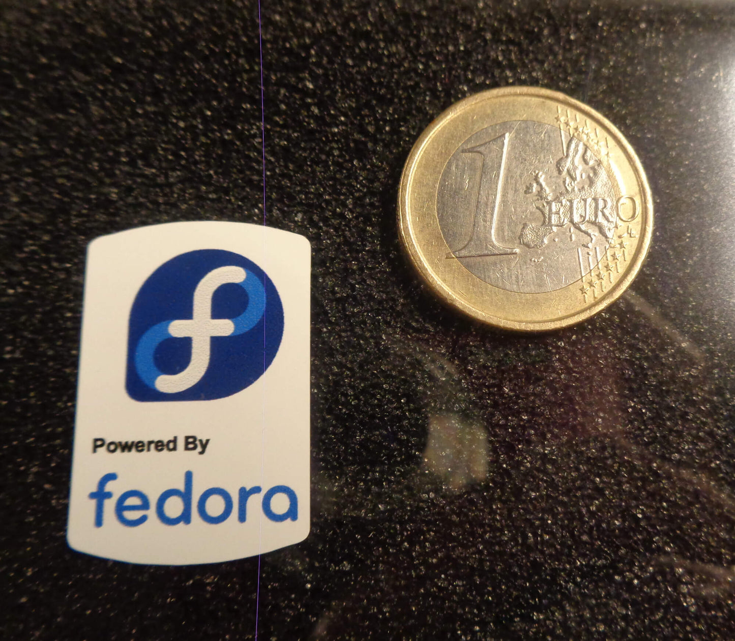 Sticker Fedora Logo Badge 1.9cm x 2.8cm [809]