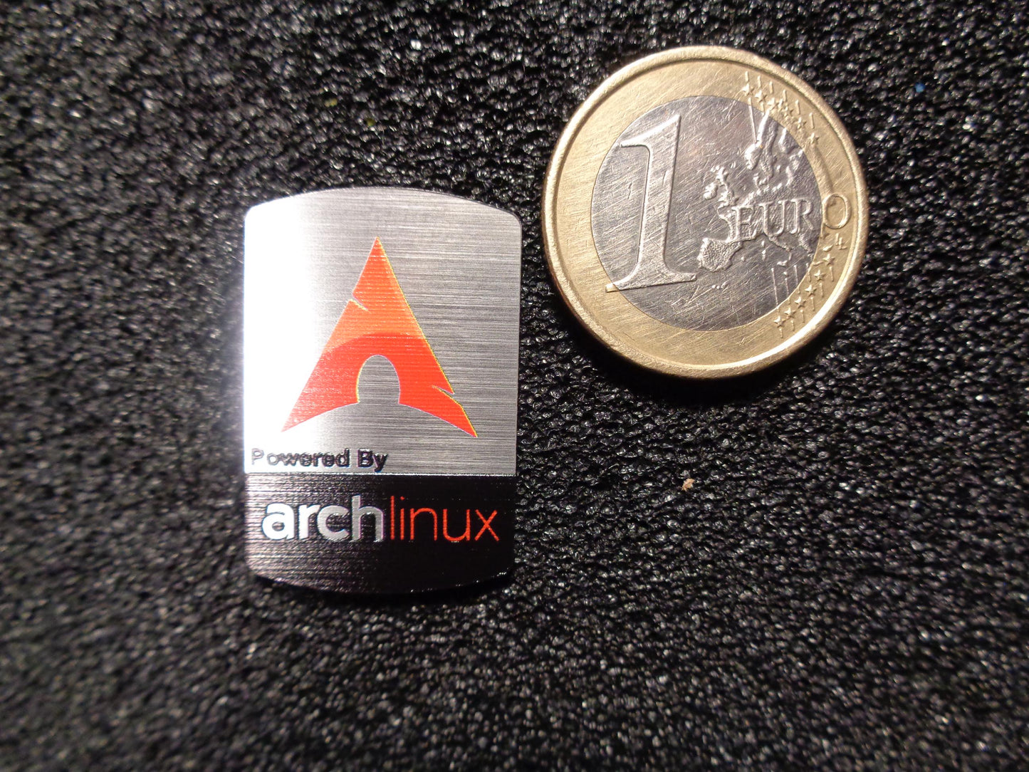 Sticker Arch Linux Red Label Badge Logo 1,9cm x 2,8cm [487]