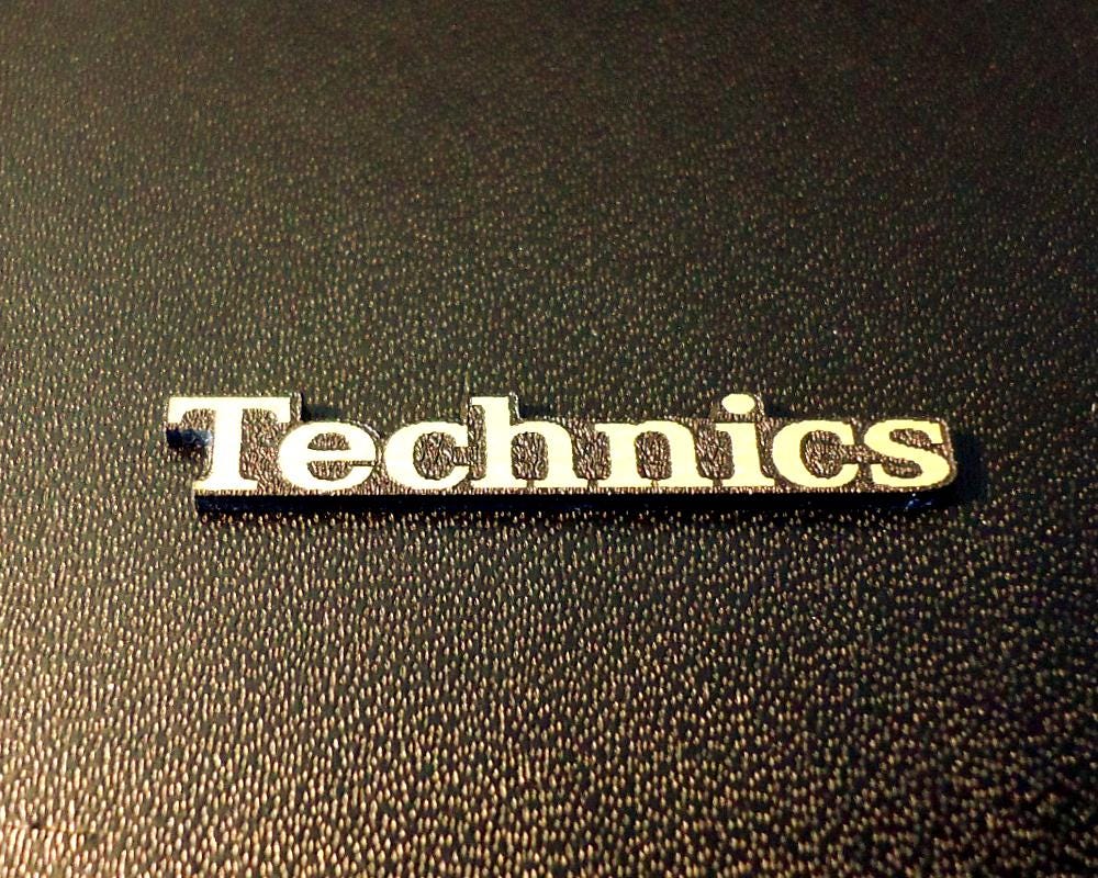 Sticker Technics Logo Emblem Badge GOLD color brushed 3M adhesive 30 x 5 mm [402j]